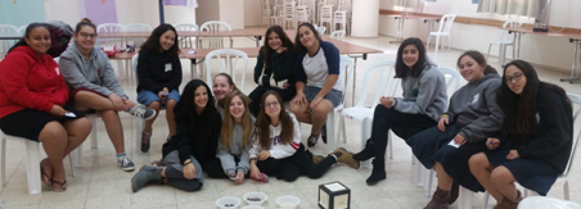 תל”ת: תלמידות למען תלמידות